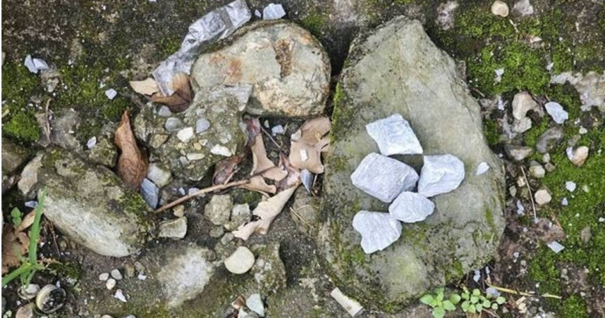 亞泥爆破出包碎石如雨砸村落。（ 圖／翻攝畫面）