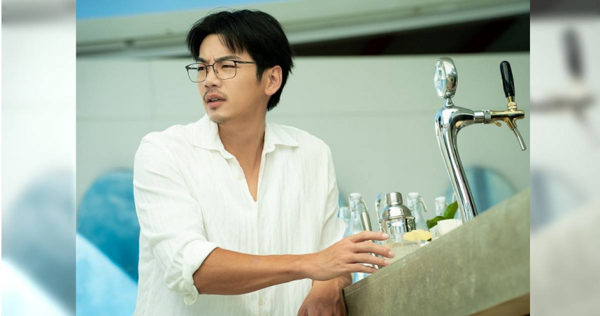 禾浩辰在《謊島美人魚》飾演不得志的編劇，上演浪漫姐弟戀。（圖／華映提供）