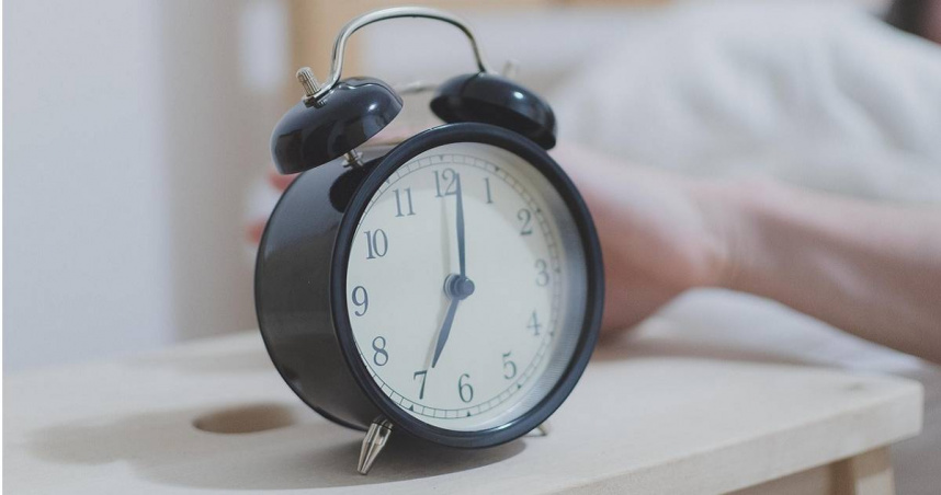 洲際酒店集團旗下智選假日飯店將於10月推出「早餐鬧鐘（breakfast alarm clock）」服務。（示意圖／Pixabay）