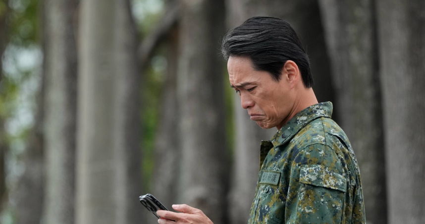 黃鐙輝在發表結訓感言前就忍不住哽咽。（圖／台視提供）