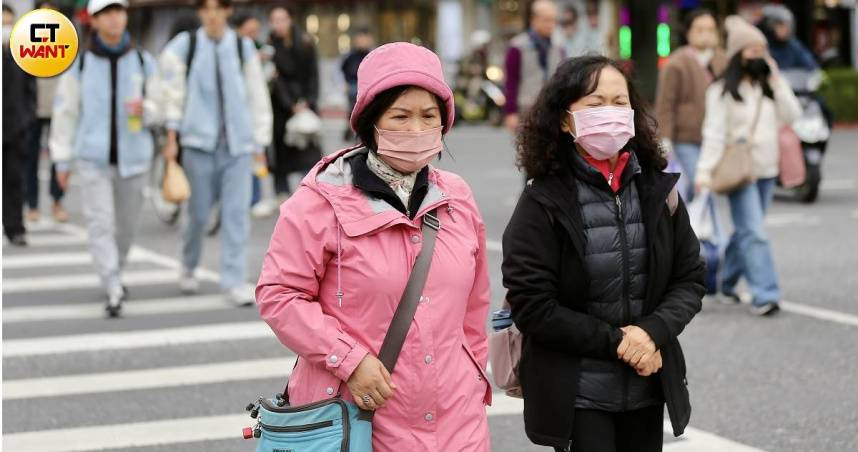 氣象署表示，元旦開始冷空氣增強，週五（2日）大陸冷氣團南下，各地天氣明顯轉冷。（示意圖／黃耀徵攝）
