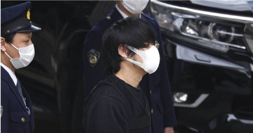 日本前海上自衛隊隊員山上徹也刺殺日本前首相安倍晉三，遭判處無期徒刑。（圖／達志／美聯社）
