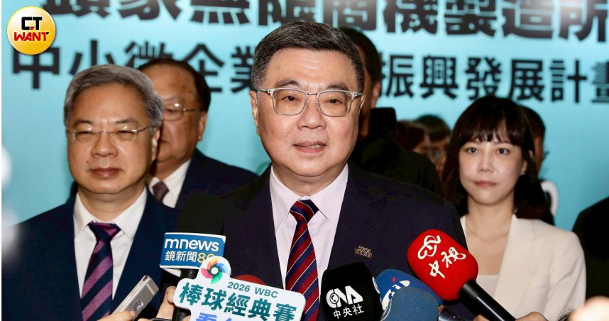 卓榮泰表示，為了捍衛憲法的平等原則跟權利分立原則，他本人基於憲法賦予行政院長的副署權，決定不予副署這次眷改條例的修正。（圖／方萬民攝）