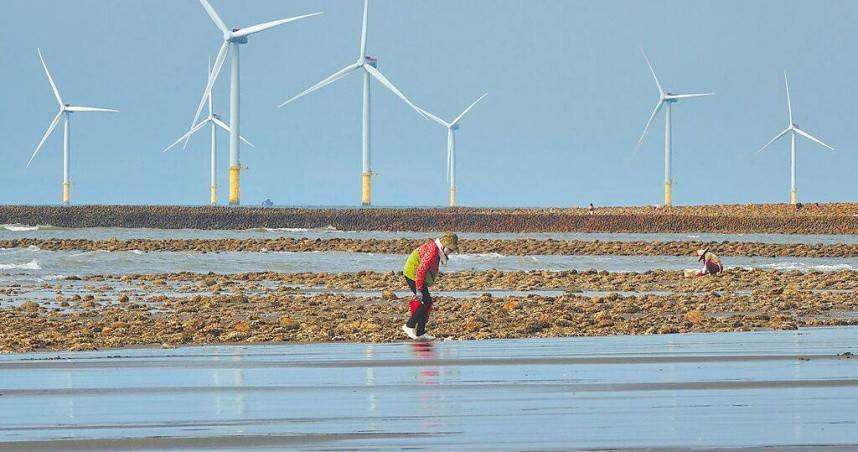 政府加碼離岸風電融資保證機制，提升保證額度至1,560億元，強化綠電產業資金支持。（圖／報系資料庫）