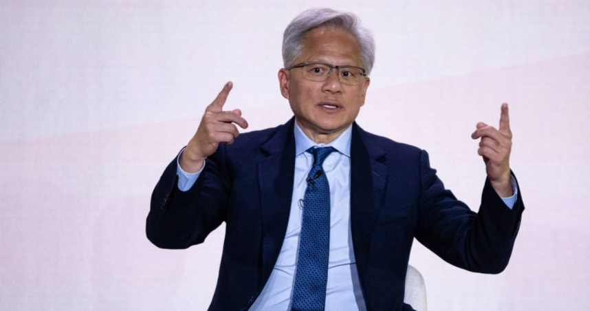 黃仁勳近期被AI換臉成麥可傑克森在台上熱舞，影片被轉發到X掀起熱議。（圖／達志／美聯社）