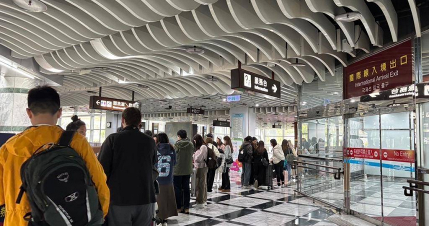 花蓮縣政府促成香港花蓮直航班次，農曆年假期架開班次，搭乘率達9成。（圖／花蓮縣府提供）