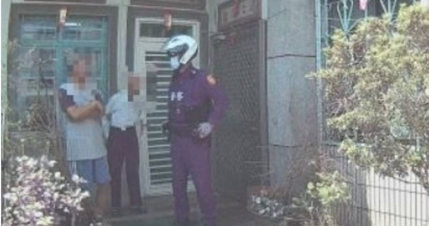 屏東1名老翁誤信假投資詐騙，被騙走10萬元後欲再與車手面交，所幸警方及時勸說才阻詐。（圖／翻攝畫面）