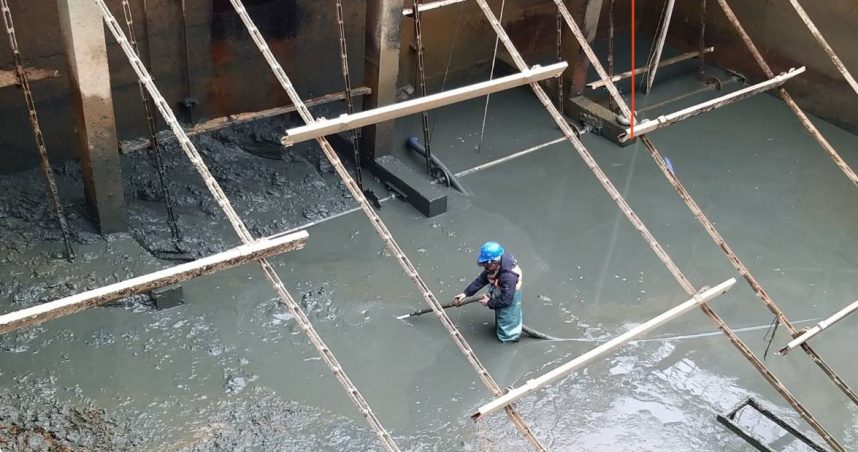 台水公司完成防汛整備，確保汛期穩定供水－原水分水工淤泥清除。（圖／取自經濟部網站）