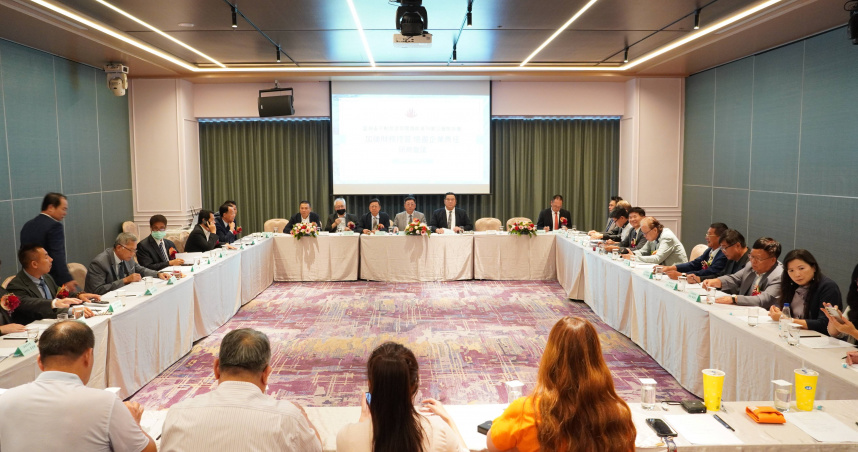 台灣省不動產開發同業公會全聯會日前在台南緊急召開「閉門會議」，超過50家建商、各縣市建商公會理事長出席。（圖／台灣省不動產開發同業公會全聯會提供）