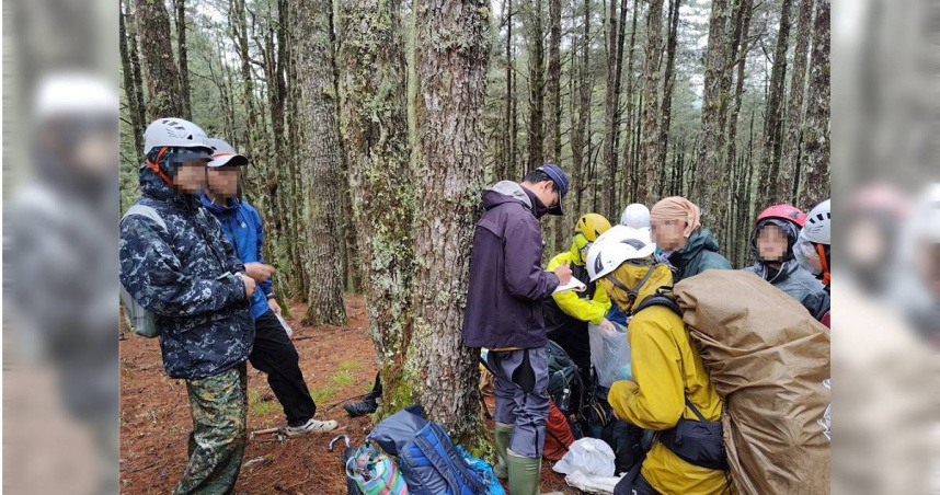 太魯閣國家公園在丹娜絲颱風襲台期間封園，卻有1支13人隊伍未申請入園許可逕自攀登南湖大山，違反《國家公園法》，太管處將依規定對每人裁罰3000元且停止入山申請6個月。（圖／太管處提供／中國時報記者羅亦晽花蓮傳真）