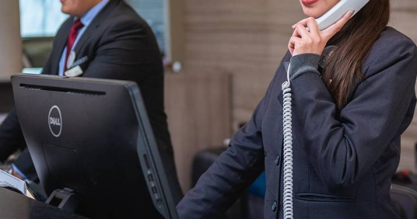 每天早上都在想今天要穿什麼？成為上班族共同難題。（示意圖／Pixabay）