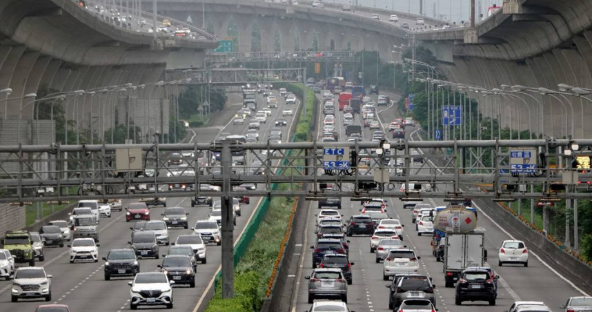 國道出事免打110，高速公路1968 App新增報案功能。（示意圖／報系資料照）