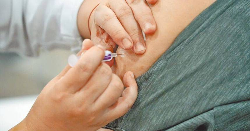 疾管署規劃公費流感疫苗分兩階段接種。（圖／報系資料照）