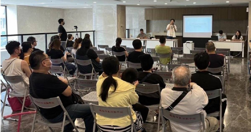 公寓大廈管委會原代表住戶意志、維護公共利益，卻有管委遭指控佔據社區決策權，行事恣意；物業公司為確保高額管理費收入，疑似配合唱和，形成利益共同體，讓住戶權益無從伸張。示意圖，與本案無關。（圖／桃園市都發局提供）