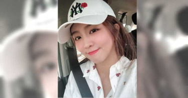 周曉涵「全裸裹被自拍」!皮帶繫美胸下固定…網噴鼻血