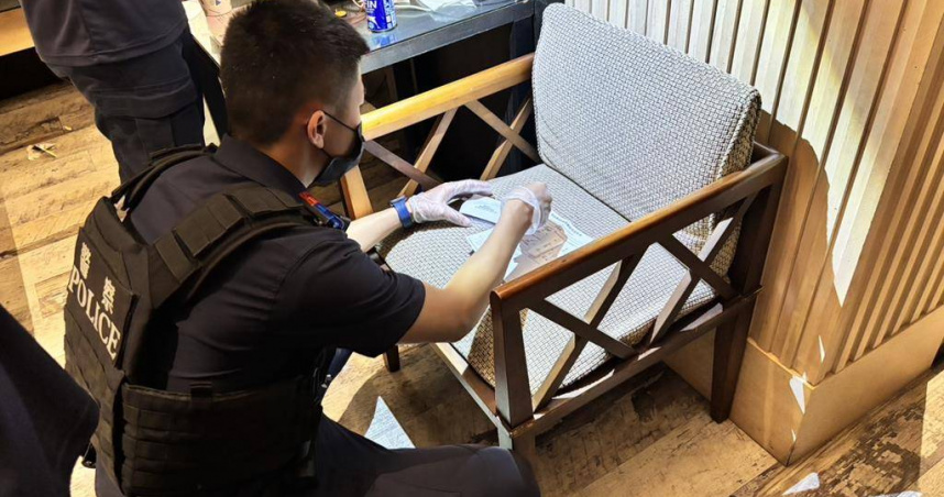 鳳山摩鐵驚爆離奇命案！29歲男陳屍房內　毒咖啡包散落現場