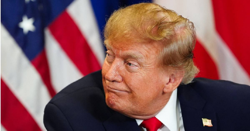 美國總統川普（Donald Trump）在聯合國大會發表演說時宣布AI將更名為SI。（圖／達志／美聯社）