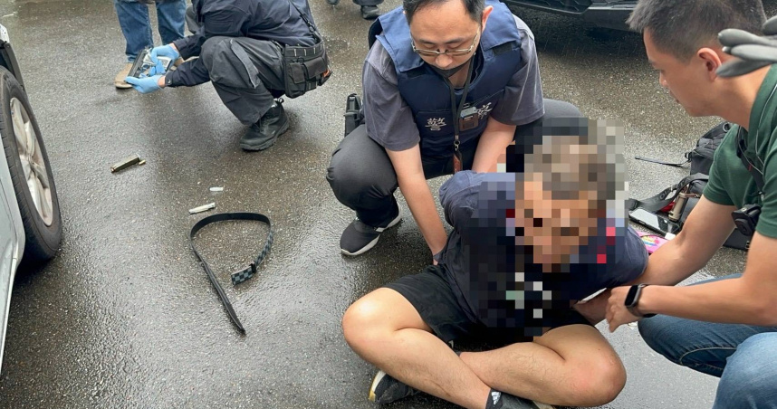 把轎車當行動製毒廠「隨走隨裝」　警埋伏逮毒蟲驚見他「身帶2槍已上膛」