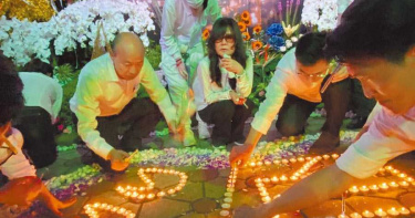 捍衛許崑源清白! 遺孀點名七人提告