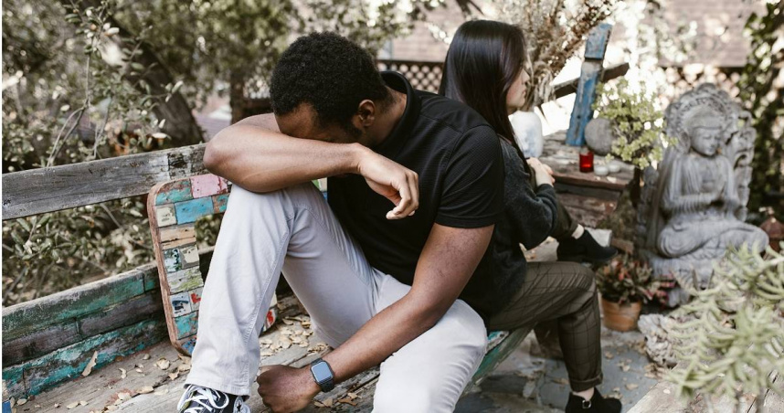 一名中國籍女子2009年嫁來台灣後，與丈夫育有3名子女。然而她2021年起擔任房仲後，開始早出晚歸，無心照顧小孩。長期下來，丈夫察覺有異，才檢查妻子的行車紀錄器，並從中得知她早與上司出軌。（示意圖／翻攝pexels）