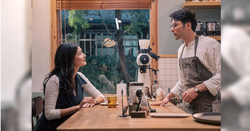 謝怡芬（左）特別演出鳳小岳（右）的前女友。（圖／甲普國際媒體提供）