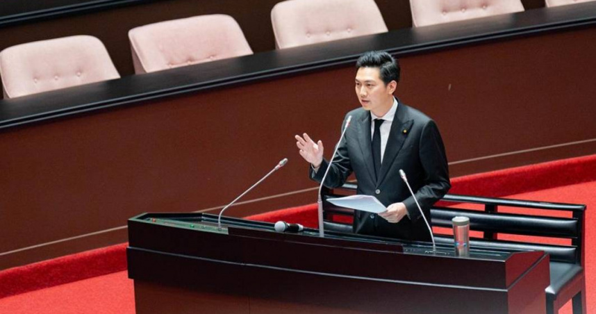 廖偉翔指出，5月17日核三除役後，到6月15日短短28天內，用煤量高達115.247萬噸，平均每天竟達3.8415萬噸，暴增了1.47倍，已經讓中部人的健康風險大增（圖／報系資料照）