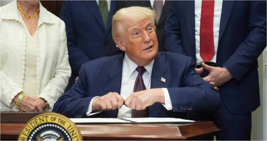 美國總統川普6日表示，美俄即將舉行高峰會，並預測這將有助於結束烏克蘭戰爭。（圖／達志／美聯社）