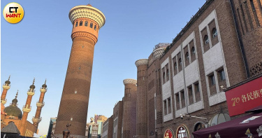 國際大巴札是世界規模最大的巴札，逾3,000商家匯集於此，每年遊客數超過200萬。（圖╱王若攝）