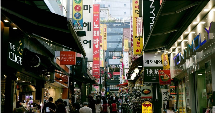 南韓首爾明洞商圈。（圖／Pixabay）