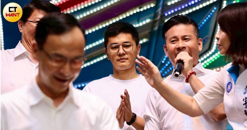 國民黨青年軍、台北市中正萬華市議員擬參選人李孝亮質疑高金素梅案偵辦動機。（圖／黃耀徵攝）