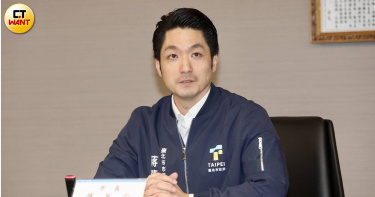 蔣萬安表示，「南鼠北送不是認知作戰嗎？」，必須要還給辛苦執勤的同仁公道。（圖／方萬民攝）