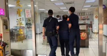 打破汽車玻璃行竊躲土地公廟 地中海禿頭太明顯露餡