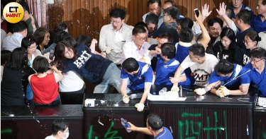 花媽新職引爆小英執政危機 國民黨抗爭不斷