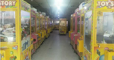 夾光隔壁娃娃機物品來補貨!男遭擄走「球棒猛毆」慘死 兇手下場曝光