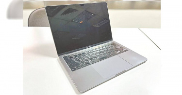 高雄李姓男子向蘋果電腦經銷商德誼數位科技公司購買1台13吋MacBook Pro，使用亞果元素type-c Hub導致外接硬碟損毀，怒告求償232萬元。一審認定李男使用副廠外接設備有疑慮，判李男敗訴。（圖／報系資料照）