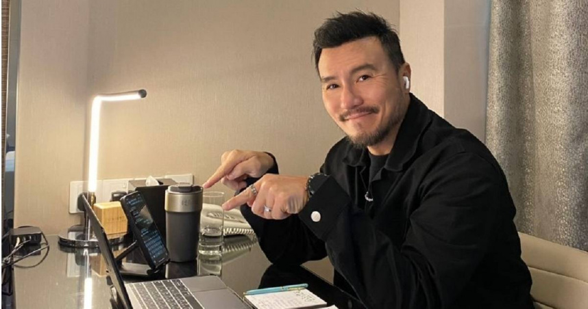 李銘忠表示要定下心來看完所有的劇本是折騰的過程。（圖／76號原子提供）