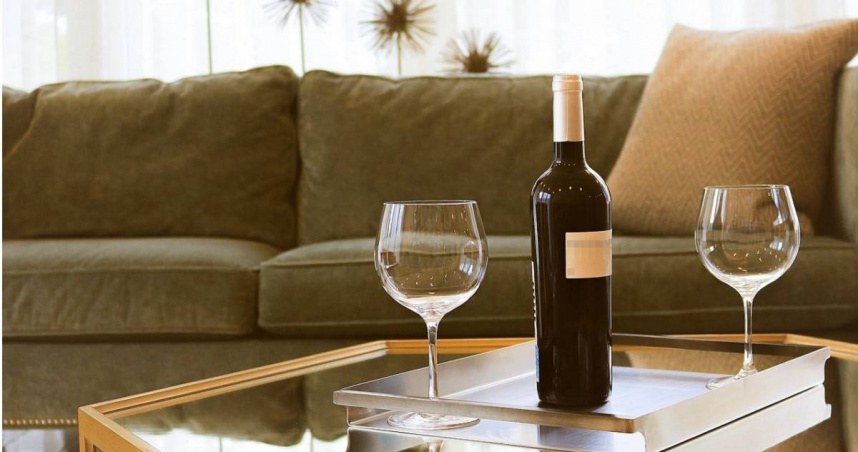 不少人努力工作賺錢，就是希望有一個高品質的生活。（示意圖／PIXABAY）