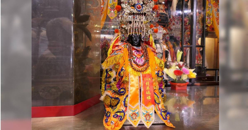 許姓男子向雲林縣北港朝天宮登記迎請媽祖神像（見圖），約定5天後歸還，沒想到隔天便PO網拍賣，雲林地方法院判決許男因侵占等罪嫌，應執行有期徒刑8個月，可易科罰金。（圖／報系資料照）