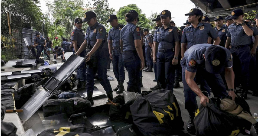 菲律賓國家警署（PNP）新任警察總長托瑞警告，若體重超重的過胖警察，不能在1年內將體重降回與身高、年齡和性別相對應的標準體重，屆時將會被解聘。（示意圖／達志／美聯社）