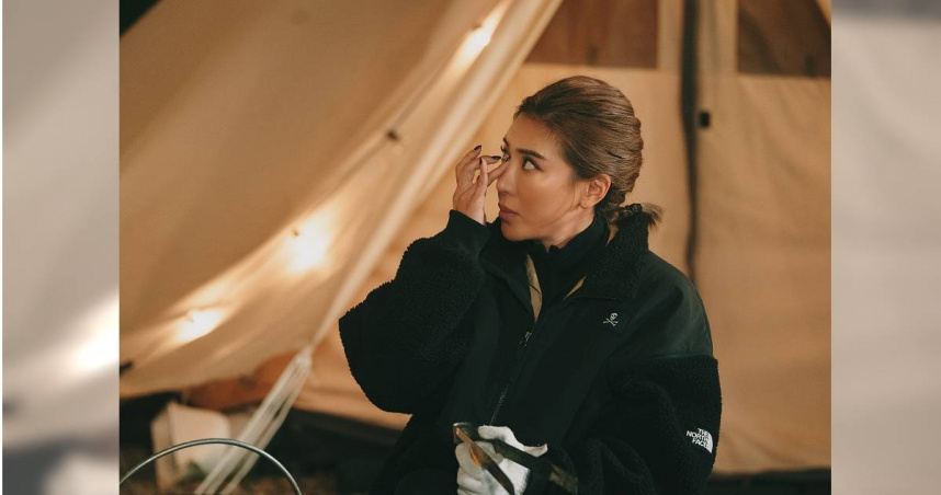 胡小禎看到胡釋安準備的影片，感動到紅了眼眶。（圖／客家電視台提供）