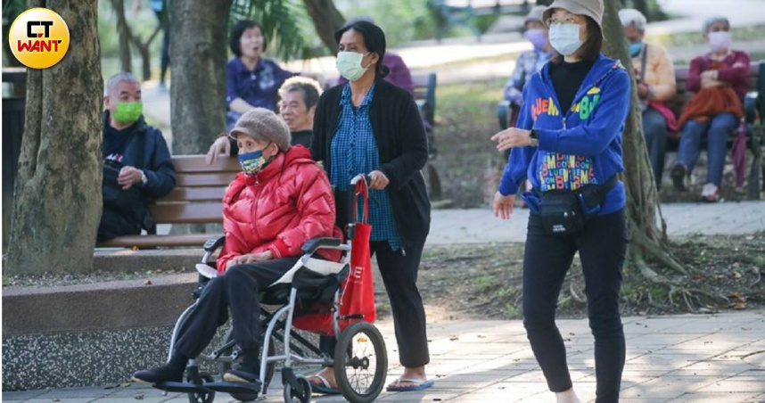 銀髮族如何被妥善照顧，是如今邁入高齡化社會的台灣，不能迴避的問題。（示意圖／黃耀徵攝）