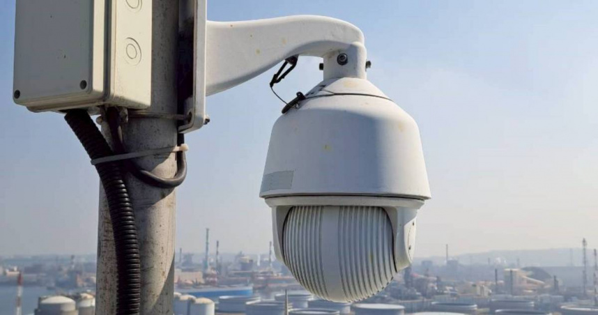 高雄環保局透過智慧辨識告警系統，針對污染源進行全時監控。(圖片提供／高雄市政府)