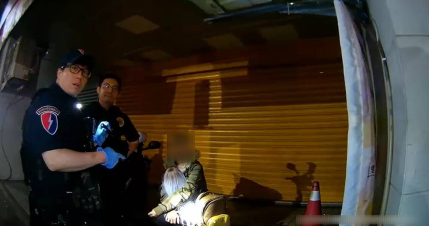 毒鴛鴦神情恍惚快速道路開龜速落網　警攔查搜出百克海洛因與詭異娃娃