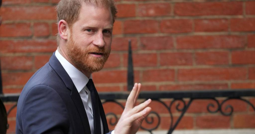 哈利王子（Prince Harry）返英後首批公開行程曝光，預計9月與退伍軍人挑戰高空跳傘，為公益募款。(圖/達志/美聯社，下同)