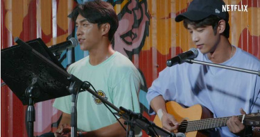 劉以豪、李昇基拋偶包 雙人瑜珈培養「豪基情」