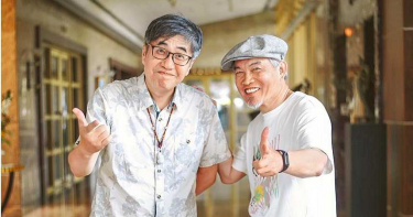 王一明親切好配合 康康把他當老婆用