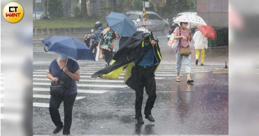 烟花颱風逼近!豪雨狂炸 新竹縣五峰、尖石明17校停課