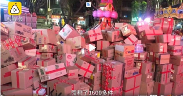 女子雙11狂買「1617件包裹」 快遞員通宵8小時送完崩潰