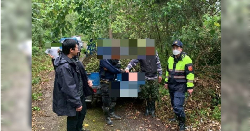 2名慣竊潛入檳榔園偷走122芎檳榔，下山途中遭警方逮到，事後被依法移送偵辦。（圖／翻攝畫面）