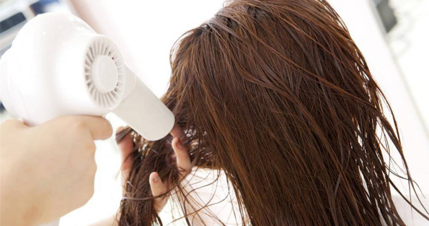 90歲阿嬤燙頭髮燙到灼傷，美容院女老闆判拘役40天。（示意圖／Shutterstock）